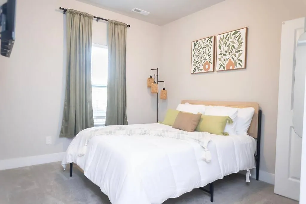 Modern Chic Home In Trendy Noda Midwood Districts Charlotte